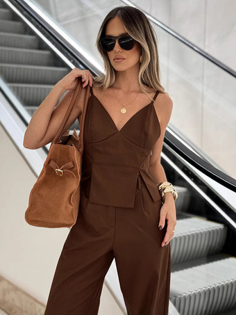 2025年夏向けブラウンVネックキャミソールトップスとストレートレッグパンツの2ピースセット