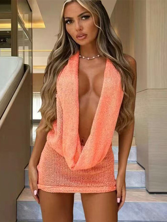 2025年夏向けホルターネックニットボディコンミニドレス