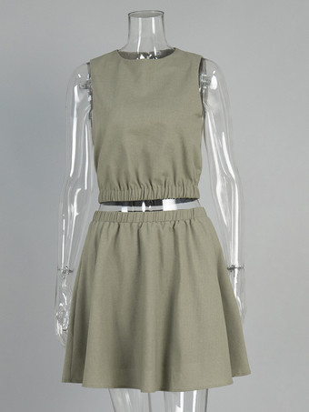 コットン＆リネンのノースリーブクロップトップとミニスカートの2ピースセット（2025年夏カジュアルウェア）