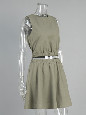 コットン＆リネンのノースリーブクロップトップとミニスカートの2ピースセット（2025年夏カジュアルウェア）