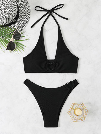 ハートがアクセントの無地ビキニ（夏のビーチ向け）2025年