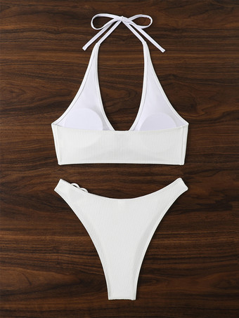 ハートがアクセントの無地ビキニ（夏のビーチ向け）2025年