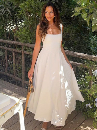 スクエアネック、ノースリーブ、Aライン、マキシドレス（2025年夏）