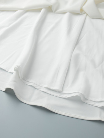 スクエアネック、ノースリーブ、Aライン、マキシドレス（2025年夏）