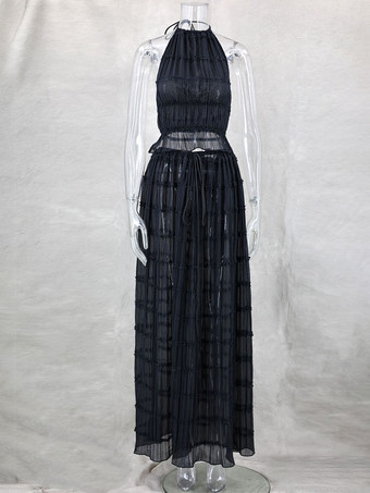 テクスチャードホルターネッククロップトップとロングスカートの2ピースコーデセット（ビーチ2025）