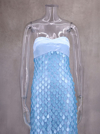 夏のイベントにぴったりの、ティアドロップレースアップリケ付きノースリーブバルコネットマキシドレス（2025年）