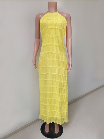 ビーチやカジュアルなイベントにぴったりのホルターネックのテクスチャードマキシドレス（2025年）