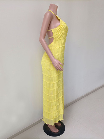 ビーチやカジュアルなイベントにぴったりのホルターネックのテクスチャードマキシドレス（2025年）