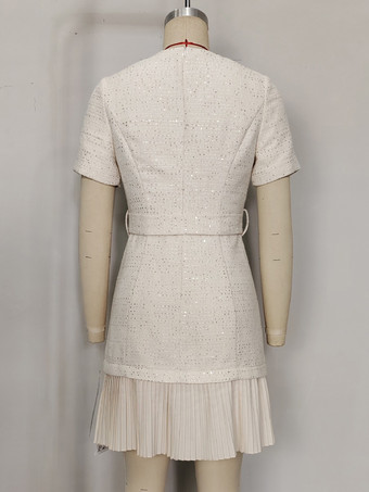 2025年夏向け、半袖とゴールドボタンのアプリコットツイードドレス