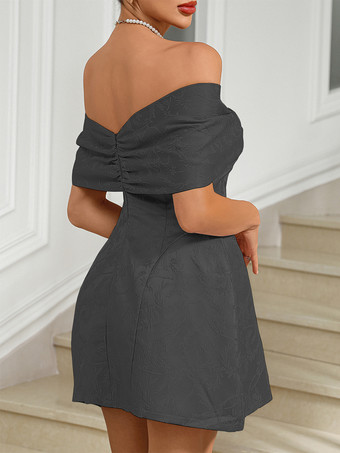 特別な日のためのオフショルダーのジャカードミニパーティードレス2025