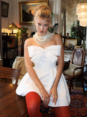 ショート丈ウェディングドレス ショート丈 ストラップレス ノースリーブ プリンセスシルエット ナチュラルウエスト サテン生地 ブライダルドレス