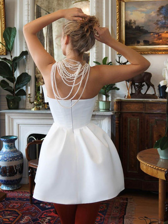 ショート丈ウェディングドレス ショート丈 ストラップレス ノースリーブ プリンセスシルエット ナチュラルウエスト サテン生地 ブライダルドレス