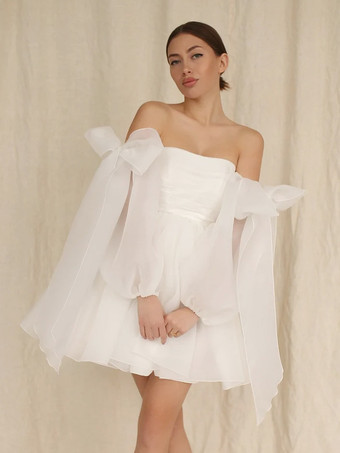 ショート丈ウェディングドレス ショート丈 ストラップレス 長袖 プリンセスシルエット ナチュラルウエスト オーガンザ ブライダルガウン