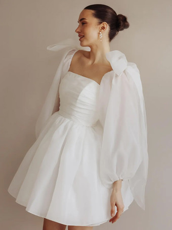 ショート丈ウェディングドレス ショート丈 ストラップレス 長袖 プリンセスシルエット ナチュラルウエスト オーガンザ ブライダルガウン