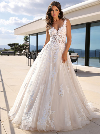 トレーン付きウェディングドレス プリンセスシルエット ノースリーブ レース Vネック ブライダルガウン