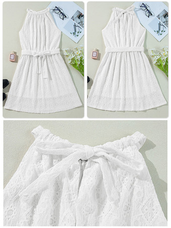 2025年夏にぴったりのベルト付きホワイトホルターネックミニレースドレス