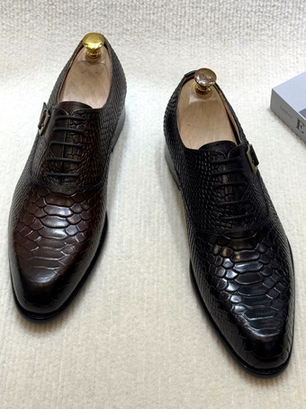 メンズドレスシューズ トレンドのスネークエンボスレザー ビジネスオフィスシューズ