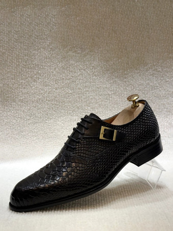 ブラック メンズドレスシューズ トレンドのスネークエンボスレザー ビジネスオフィスシューズ