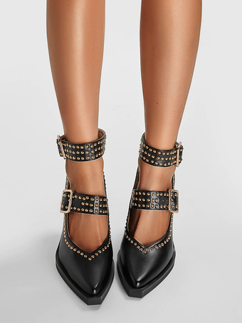 ブラックハイヒール、ポインテッドトゥ、スタッズバックルディテール、チャンキーヒールパンプス