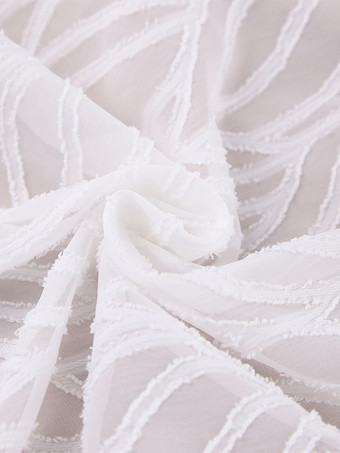 2025年夏向け、Vネックと長袖のジャカードミニドレス