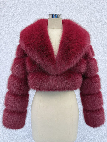 ワインレッド 2025年冬向け、レイヤードスリーブとラペルデザインのフェイクファークロップジャケット