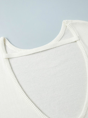 2025年冬向け、オープンバックの無地リラックスフィットプルオーバーセーター