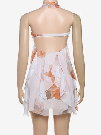 2025年夏にぴったりの、スカーフネックとレイヤードヘムのボヘミアンミニドレス