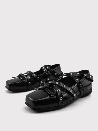 ブラック ブラックバレエフラット レディース スクエアトゥ チュクルディテール クリスクロス カジュアルシューズ