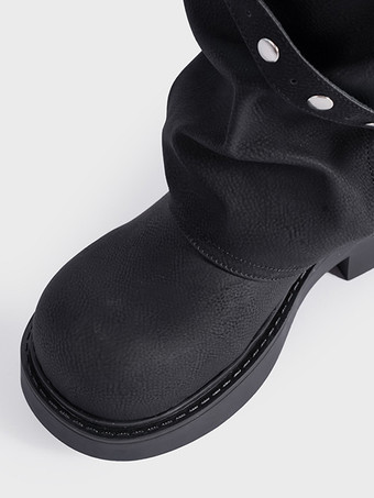 ブラックのミッドカーフブーツ、Womehのラウンドトゥバックルディテールブーツ