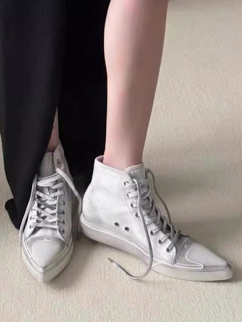ホワイトカジュアルスニーカー ポインテッドトゥ レースアップ フラットスケートスニーカー