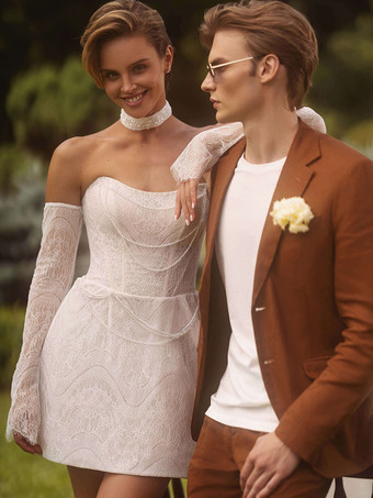 アイボリーショートウェディングドレス、ショートスウィートハートネック、7分袖、ショートナチュラルウエスト、レースブライダルドレス