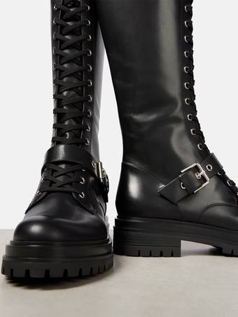 ブラック コンバットブーツ レディース ラウンドトゥ レースアップ バックルディテール フラット ライディングブーツ