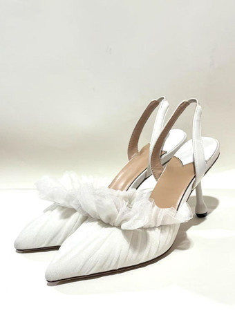 ホワイトウェディングシューズ、ポインテッドトゥ、フリル付きスリングバックパンプス（女性用）