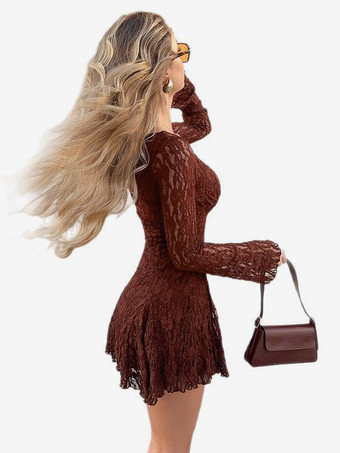 2025年秋冬、Vネックと長袖のボディコンレースミニドレス