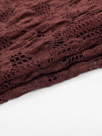 2025年秋冬、Vネックと長袖のボディコンレースミニドレス