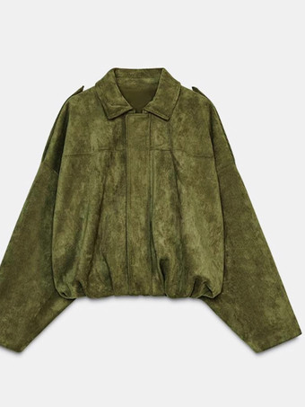 2025年秋冬向け、ボックスフィットのグリーンスエードジャケット