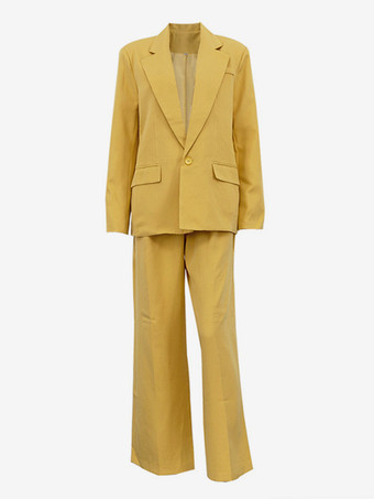 2025年秋冬 イエローのオーバーサイズスーツとワイドレッグパンツの2ピースコーデ