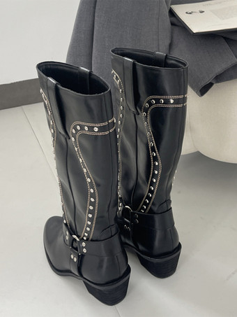 ブラウンのミッドカーフブーツ、レディースのラウンドトゥ、スタッドバックルディテールのフラットブーツ