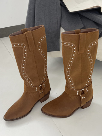 ブラウンのミッドカーフブーツ、レディースのラウンドトゥ、スタッドバックルディテールのフラットブーツ