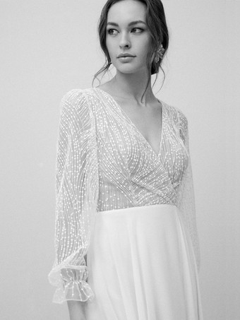 レースのウェディングドレス、トレーン付きAライン、長袖、レース、Vネック、ブライダルガウン