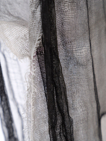 ハロウィンのぼろぼろのゴーストケープの怖いコスチューム