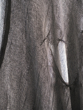 ハロウィンのぼろぼろのゴーストケープの怖いコスチューム