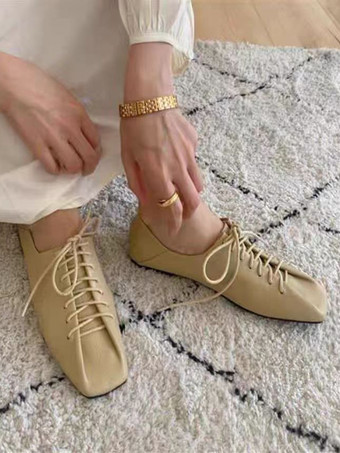 アプリコットレディースフラットシューズ スクエアトゥ レースアップ カジュアルシューズ