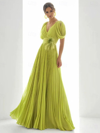 黄緑色プロムドレス シフォン Vネック Aライン 半袖 フェザー ウェディングゲストドレス