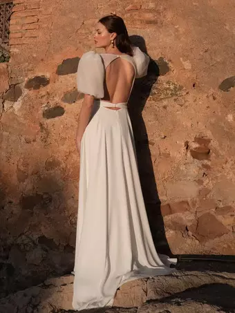 Abito da sposa semplice in raso con scollo gioiello maniche corte fascia  abiti da sposa a trapezio