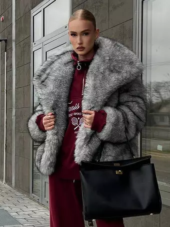 オーバーサイズラペル付きグレーフェイクファージャケット（レディース