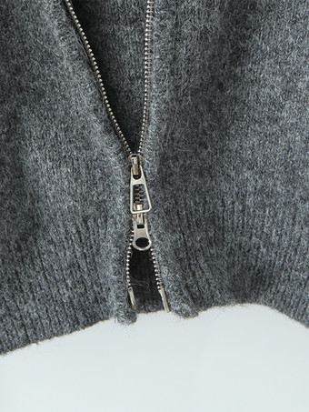 フード付きジップカーディガンとAラインスカートのニットコーデセット（レディース 2025年版）