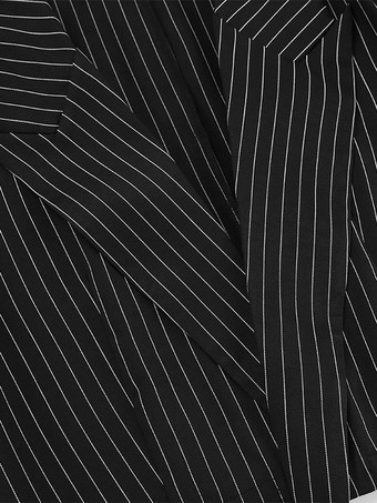 2025年レディース向け、深めのVネックストライプ柄クロップド丈ブレザー