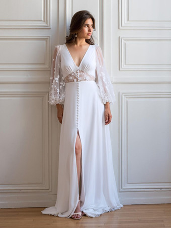 アイボリーシンプルなウェディングドレス Vネック ロングスリーブ トレーン付き チュール ブライダルドレス