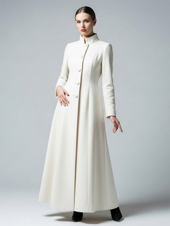 スタンドカラーとAラインシルエットのホワイトウールのフルレングスコート（レディース 2025年）